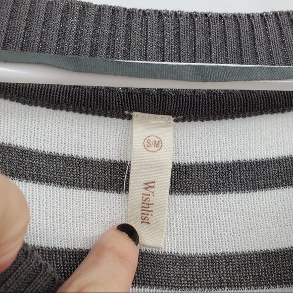 Wishlist Grey White Striped Top V Neck Casual CUte - Picture 3 of 4